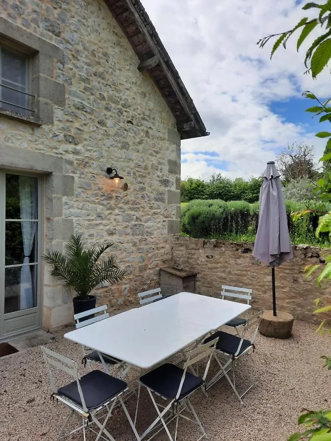 Holiday home Gite De L'Ane Papillon-3 Chb- Piscine-Jardin Saint-Cirq-Souillaguet