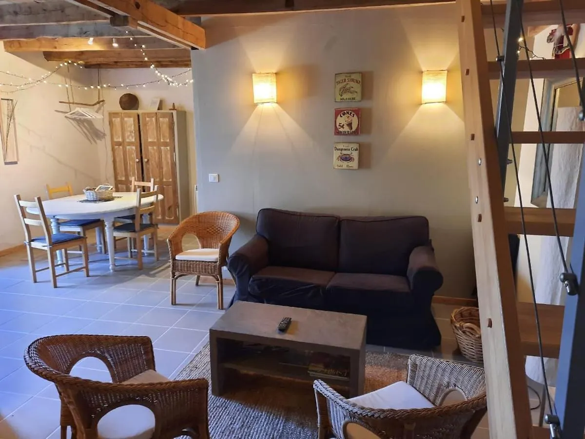Holiday home Gite De L'Ane Papillon-3 Chb- Piscine-Jardin Saint-Cirq-Souillaguet